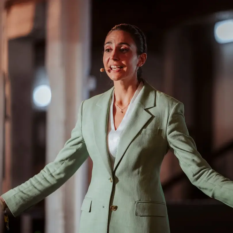 Jennifer Angela Djongow